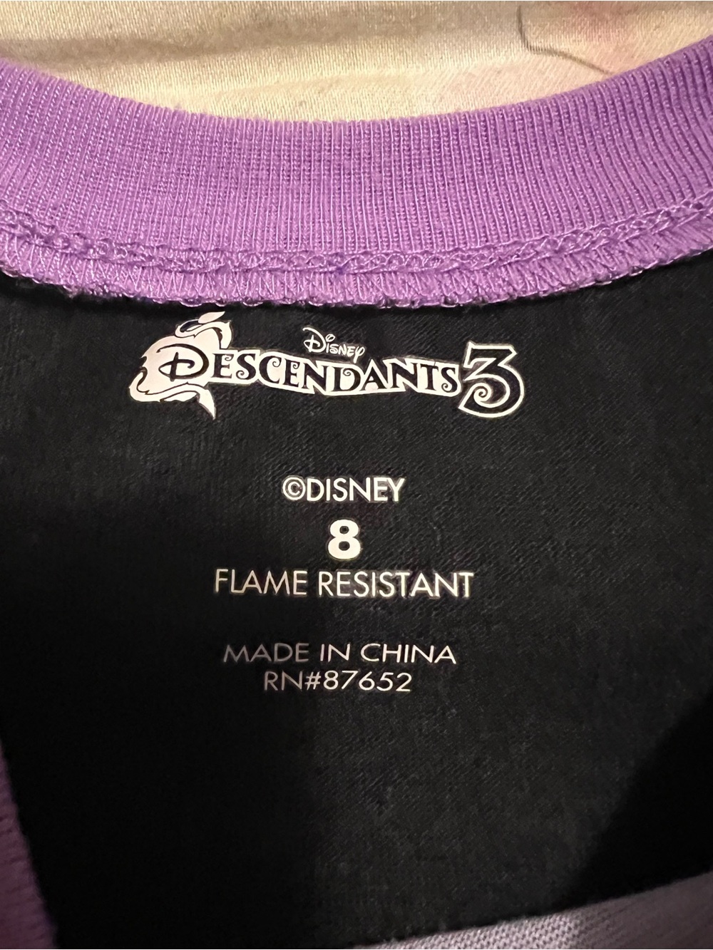 Disney Descendants Evie Mal Uma Nightgown Nightshirt Size 8 - Picture 3 of 3